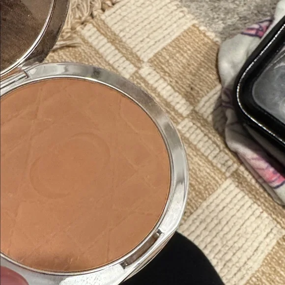 Christian Dior bronzer - Picture 3 of 3
